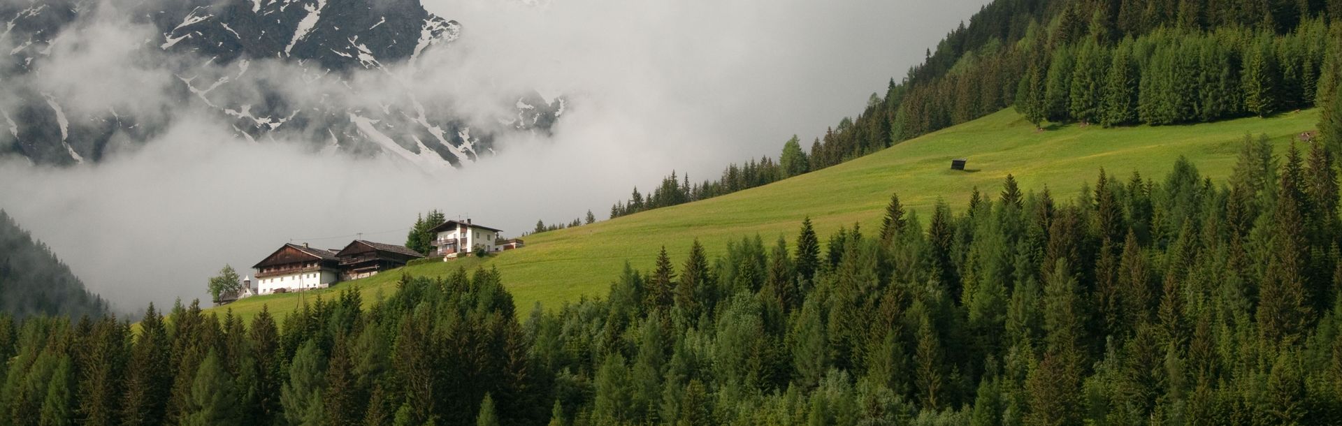 Blick auf das Tiroler Gailtal © Tirol Werbung / Thomas Defner