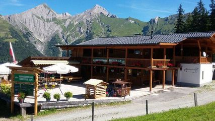 Kuenzeralm auf 1.760 Meter - Almhütte und Restaurant