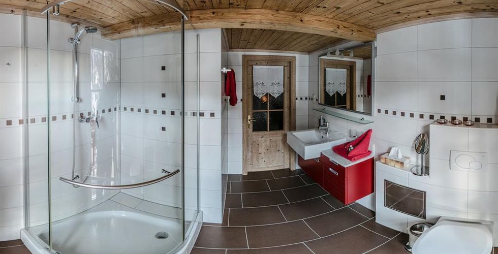 Hotel Guglprasta im Defreggental Osttirol - Badezimmer - Foto: guglprasta.com