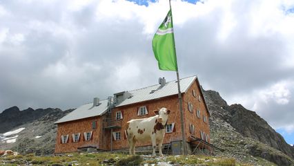 Neue Reichenberger Hütte mit Übernachtungsmöglichkeiten und Umweltgütesiegel