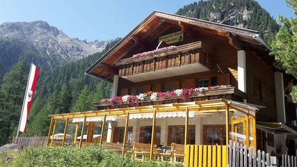 Alpengasthof Patsch - Bewirtschaftet und Übernachtungsmöglichkeiten 