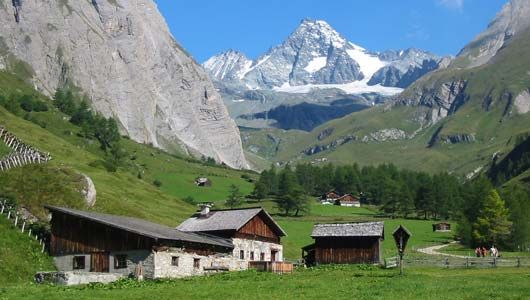 Luckneralm liegt direkt am Fuße des Großglockners