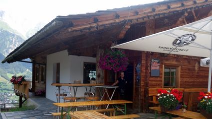 Würfelehütte - Berggasthof • Ausflugsgasthof • Übernachtung keine • Rodelverleih • Taxi • Spielplatz • Brunch