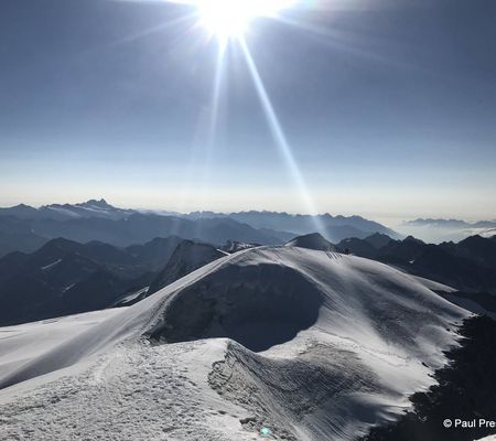 © Paul Pesslaber | Staatlich geprüfter Berg- und Skiführer und Pächter Defreggerhaus 2.962m