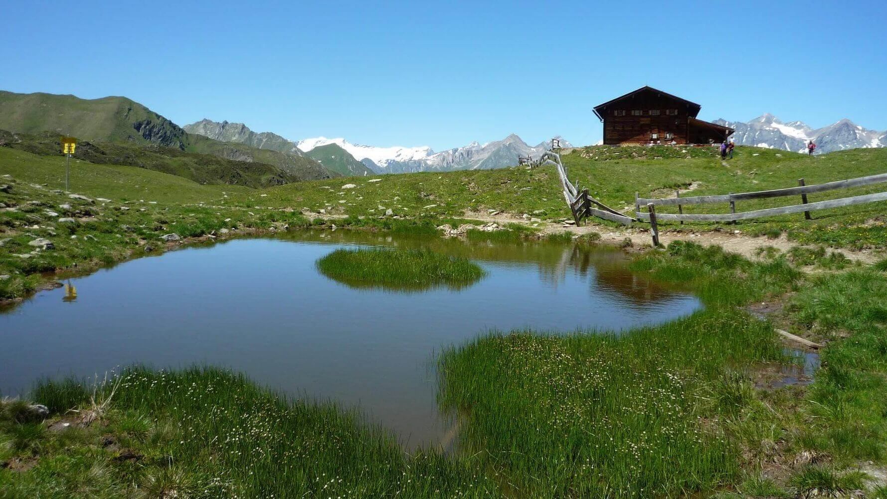 Zupalseehütte - Berghütte & Privathütte • 25 Betten in Zimmern • 10 Lagerplätzen • Osttiroler Hausmannskost