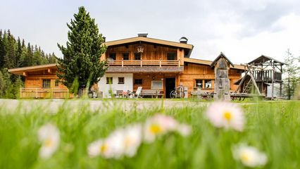 Leckfeldalm auf 1.900 Meter - Bewirtschaftet und Übernachtungsmöglichkeiten