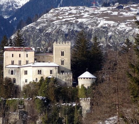 Schloss Weißenstein bei Matrei in Osttirol