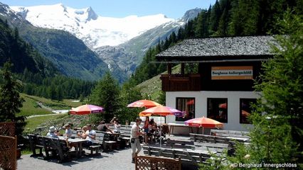 Berghaus Außergschlöß befindet sich im wunderschönen Glößtal in der Venedigergruppe