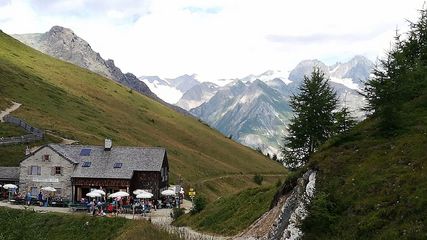 Kals-Matreier-Törl Haus auf 2.207 Meter - Schutzhütte in Matrei in Osttirol