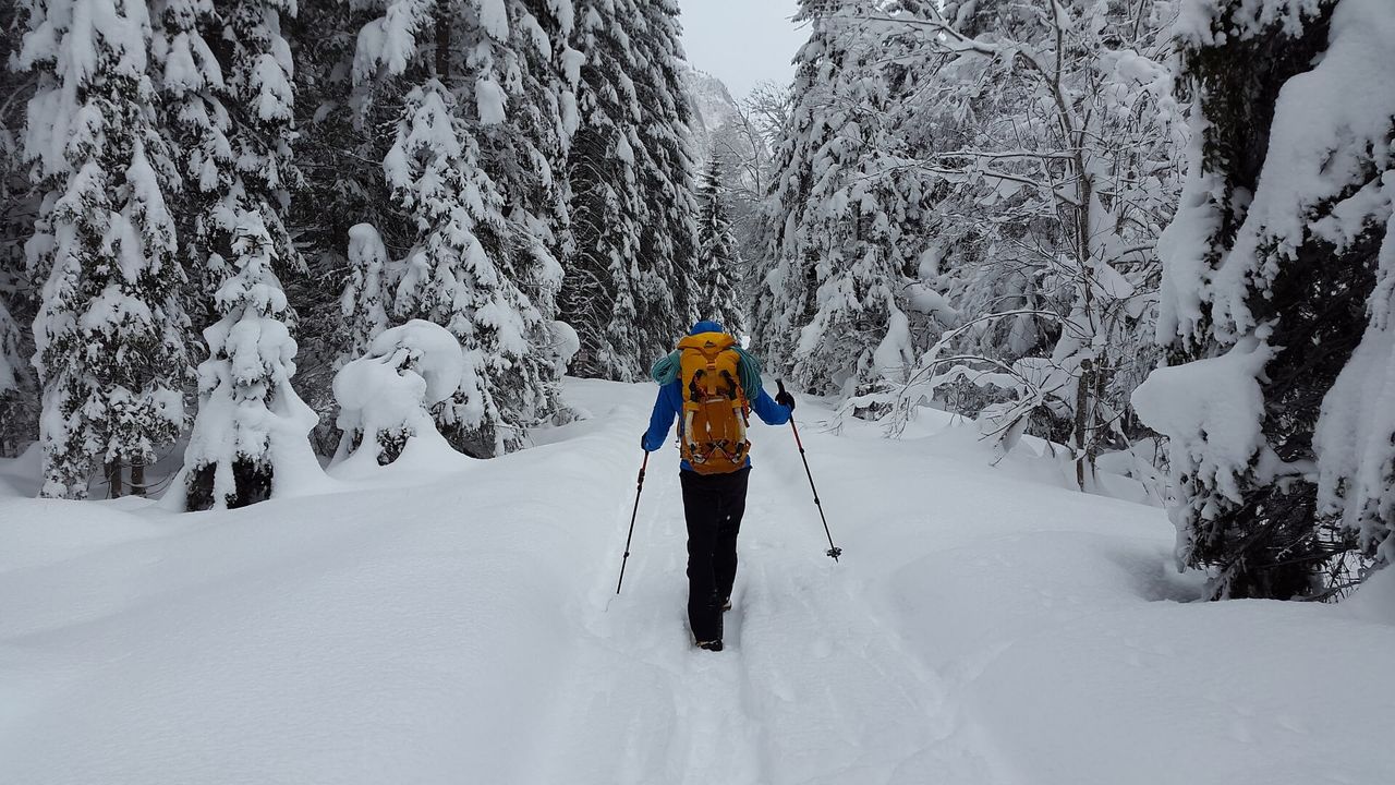 Osttirol bietet seinen großen und kleinen Gästen zahlreiche geräumte Winterwanderwege mit fantastischen Aussichten.