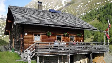 Die Äußere Steineralm auf 1.914 Meter - ein herrlicher Ausblick auf die Region Hohe tauern