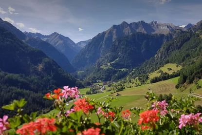 Balkon der Ferienwohnung Kuckucksnest mit Aussicht auf den Großvenediger