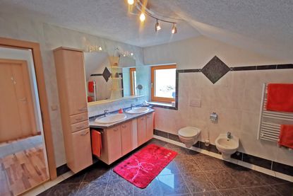 Oberbacherhof - Ferienwohnung Himmelschlüssel mit Badezimmer in Matrei Osttirol