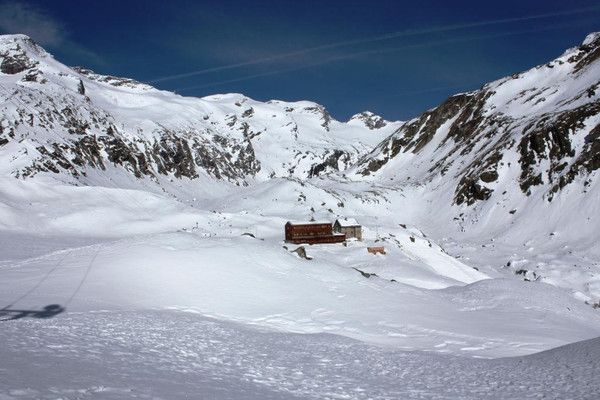 Essener- und Rostocker Hütte 2.208m | Idealer Ausgangspunkt für Touren Osttirol
