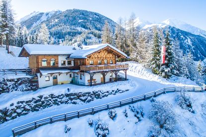 Würfelehütte in Virgen - Ein Ausflugsziel für die ganze Familie - Sommer & Winter