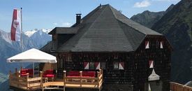 Lasörlinghütte 2.293m - 40 Jahre Lasörlinghütte  • Privathütte • Zimmer und Lager • Hüttentaxi