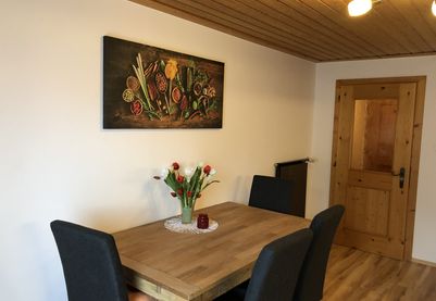 Gästehaus Schlossnerhof*** Ferienwohnung Berger Kogel, Wohnzimmer, Esstisch | Virgen in Osttirol