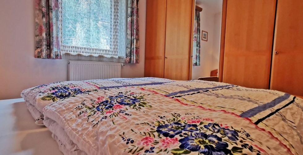 Oberbacherhof - Ferienwohnung Holunderblüte Schlafzimmer in Matrei Osttirol