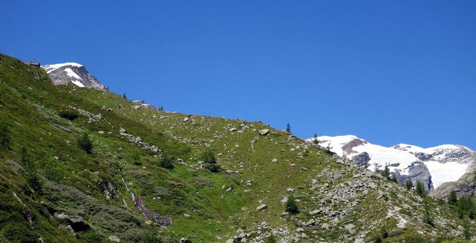 Essener- und Rostocker Hütte 2.208m | Idealer Ausgangspunkt für Touren Osttirol