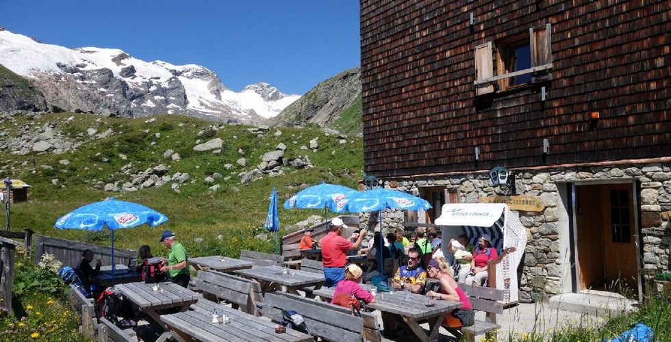 Essener- und Rostocker Hütte 2.208m | Idealer Ausgangspunkt für Touren Osttirol