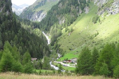 Islitzeralm 1.513 m | Jausenstation an den Umbalfällen Wasserfällen