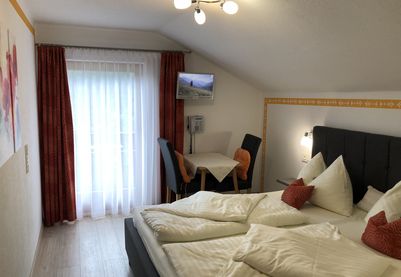 Gästehaus Schlossnerhof*** Ferienwohnung Berger Kogel, Schlafzimmer | Virgen in Osttirol