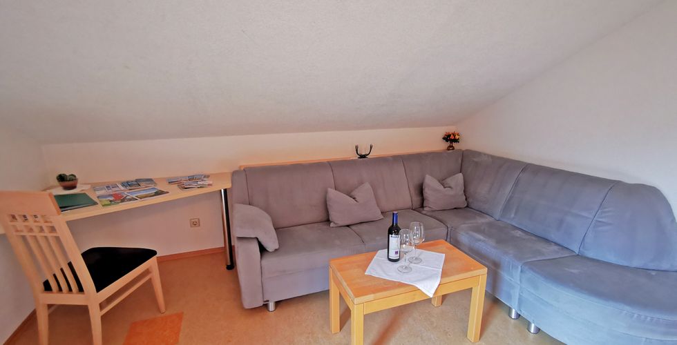 Oberbacherhof - Ferienwohnung Himmelschlüssel mit Wohnzimmer in Matrei Osttirol
