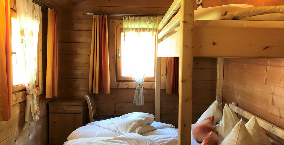 Gästehaus Schlossnerhof - Stockbett im Ferien-Blockhaus Klein-Venediger für 2-5 Personen in Virgen in Osttirol